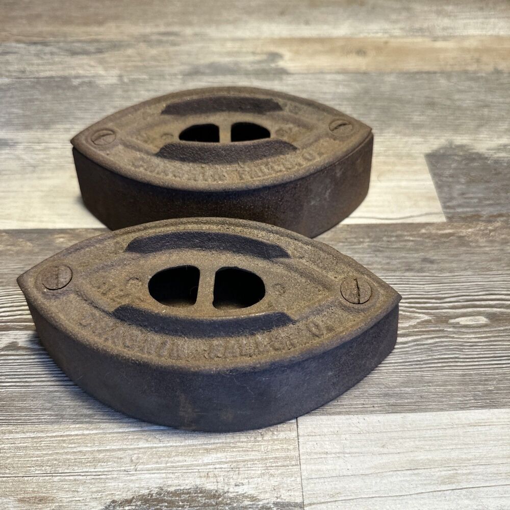 Vintage 2 Antique A C Williams Co Sad Iron Cast Iron Steel Ravenna Ohio - Size 2